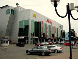 Ограждающие конструкции торгово-развлекательного центра "Виктория-Плаза"